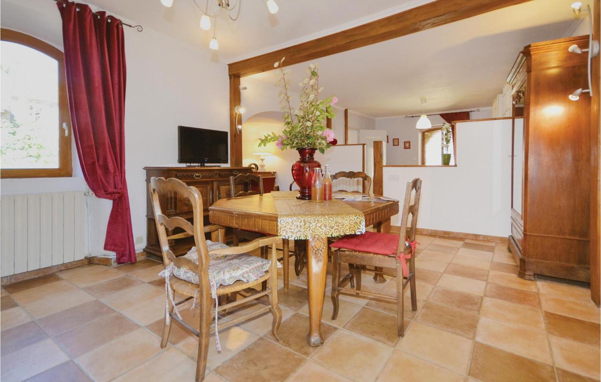 2 Bedroom Nice Apartment In Les Salles-Du-Gardon Soustelle Экстерьер фото